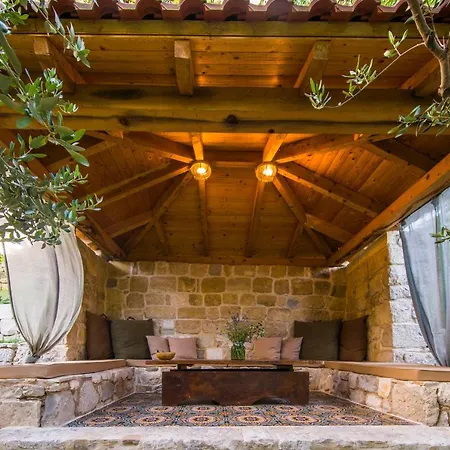 Вилла Quiet Near Split, Heated Pool, View, Nature *