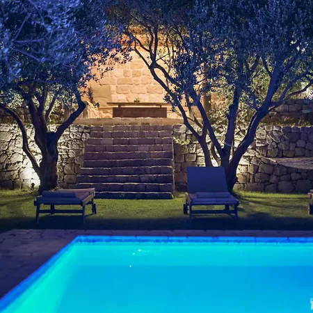 Holiday Radic Villa *