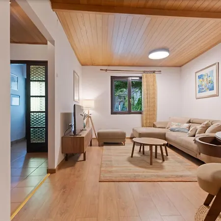 Quiet Near Split, Heated Pool, View, Nature Вилла Klis