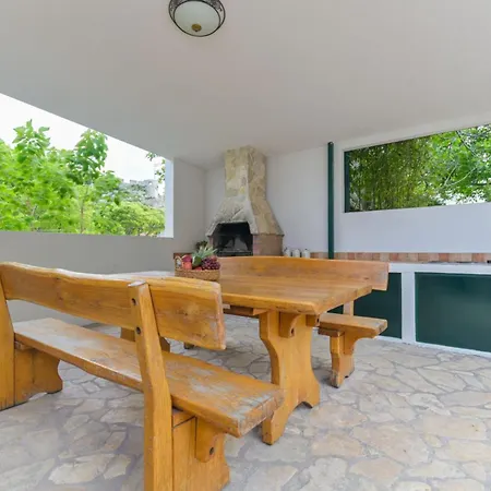 Вилла Quiet Near Split, Heated Pool, View, Nature