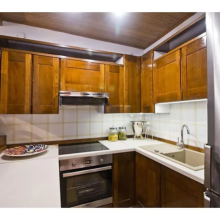 Вилла Quiet Near Split, Heated Pool, View, Nature Klis