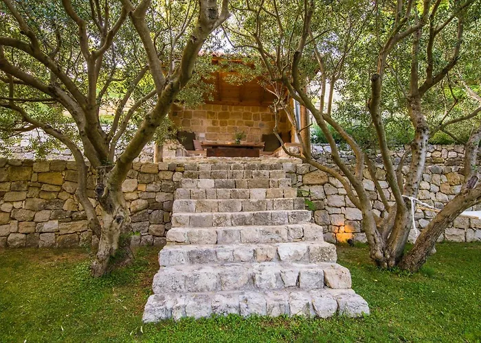 Quiet Near Split, Heated Pool, View, Nature *