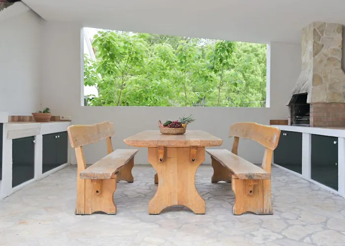 Quiet Near Split, Heated Pool, View, Nature Вилла *